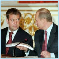 Медведев просит Путина возглавить правительство