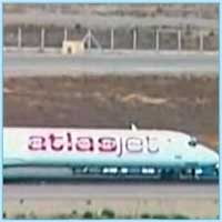 Захватчики турецкого пассажирского самолета авиакомпании "Атлас Джет" сдались властям