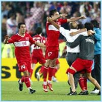 Турция ворвалась в полуфинал Евро-2008