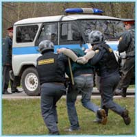 В Москве задержали водителя "Мерседеса", стрелявшего в дорожных рабочих