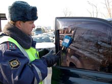 За чрезмерно тонированные стекла автолюбителей будут штрафовать на 500 рублей